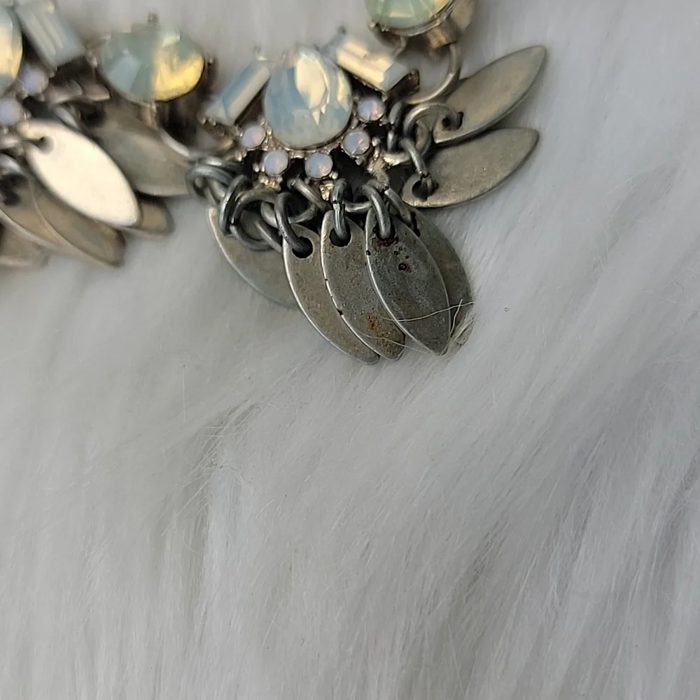 HALOGEN Opalescent Iridescent Glass Brass Tone Leaf Tassel Boho Fashion Bracelet